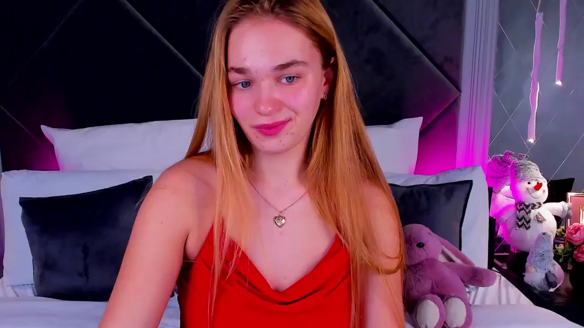 Gallery image thumbnail from NoaLux's myfreecams stream on, 01/04/2026, 12:54 image 17 of 20