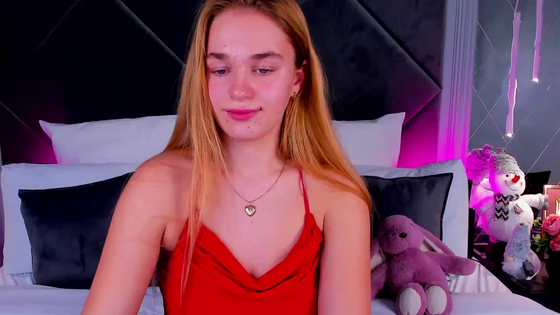 Gallery image thumbnail from NoaLux's myfreecams stream on, 01/04/2026, 12:54 image 15 of 20