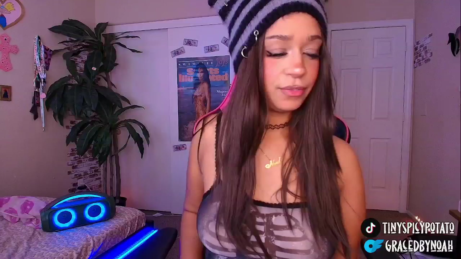Gallery image thumbnail from NoahBensi's myfreecams stream on, 10/16/2025, 18:23 image 9 of 20