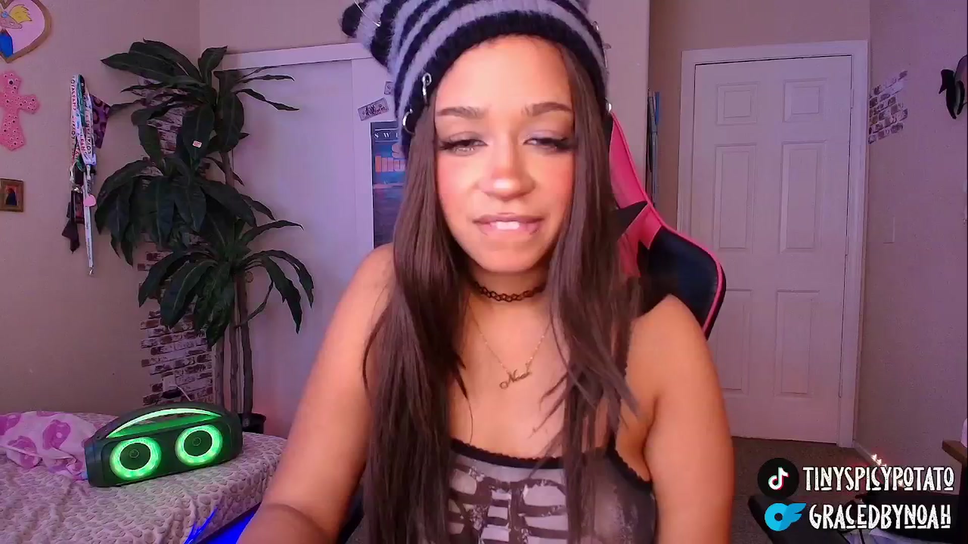 Gallery image thumbnail from NoahBensi's myfreecams stream on, 10/16/2025, 18:23 image 8 of 20