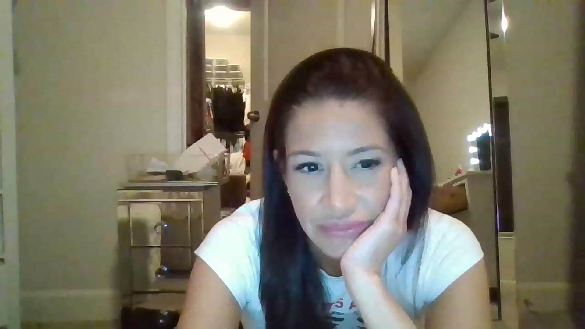 Gallery image thumbnail from Noelles's myfreecams stream on, 12/25/2022, 11:19 image 17 of 20