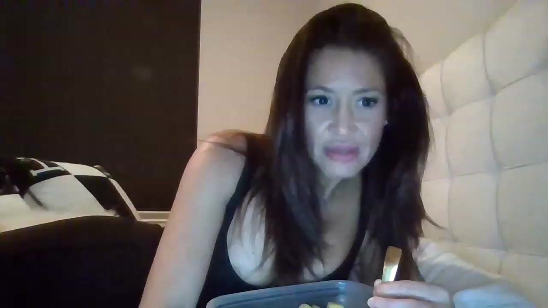 Gallery image thumbnail from Noelles's myfreecams stream on, 12/25/2022, 11:19 image 3 of 20