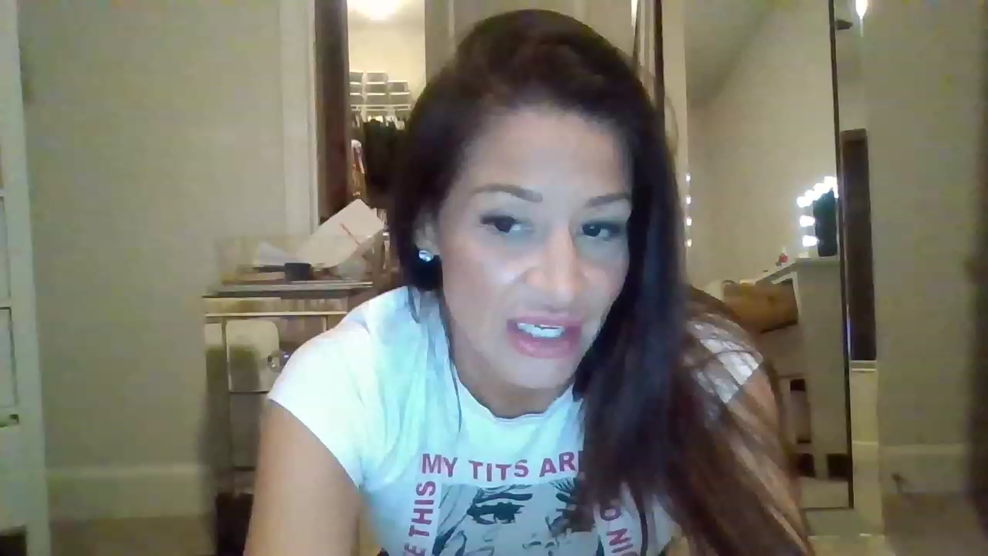 Gallery image thumbnail from Noelles's myfreecams stream on, 12/25/2022, 11:19 image 18 of 20