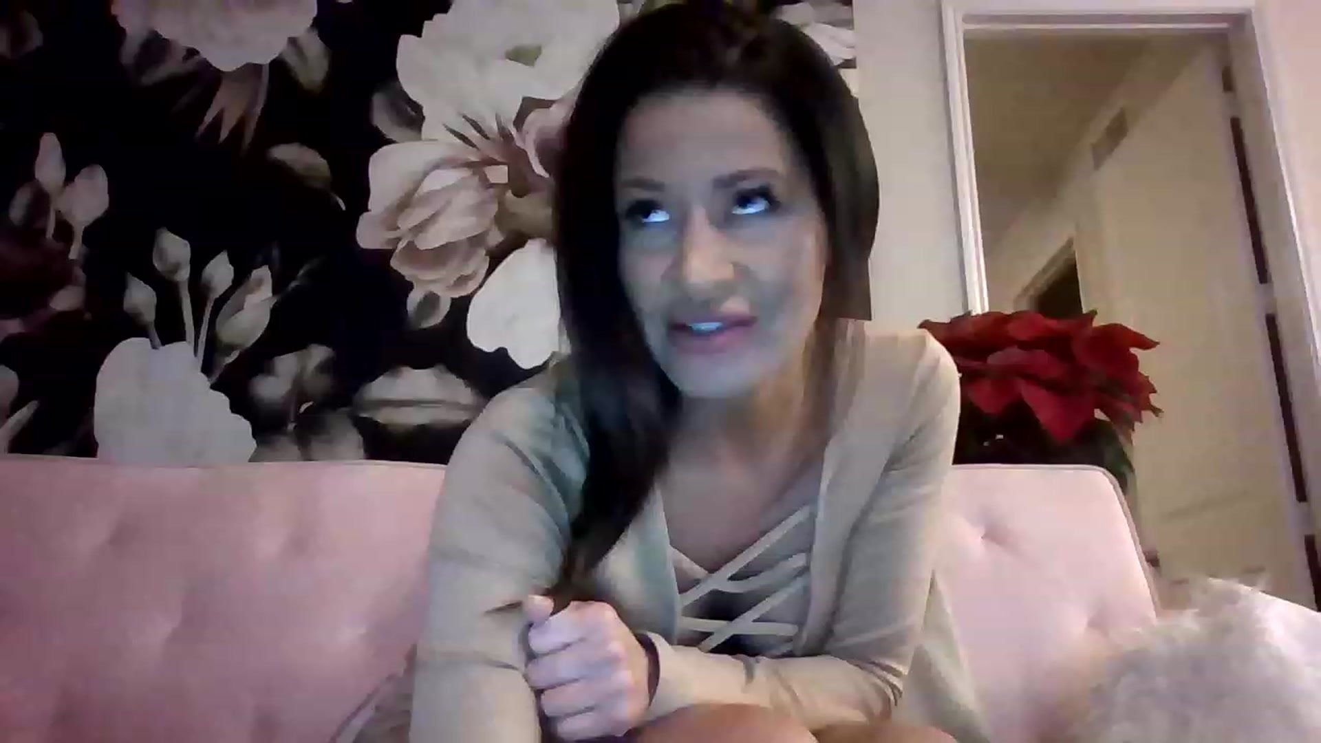 Gallery image thumbnail from Noelles's myfreecams stream on, 01/19/2023, 13:25 image 4 of 20