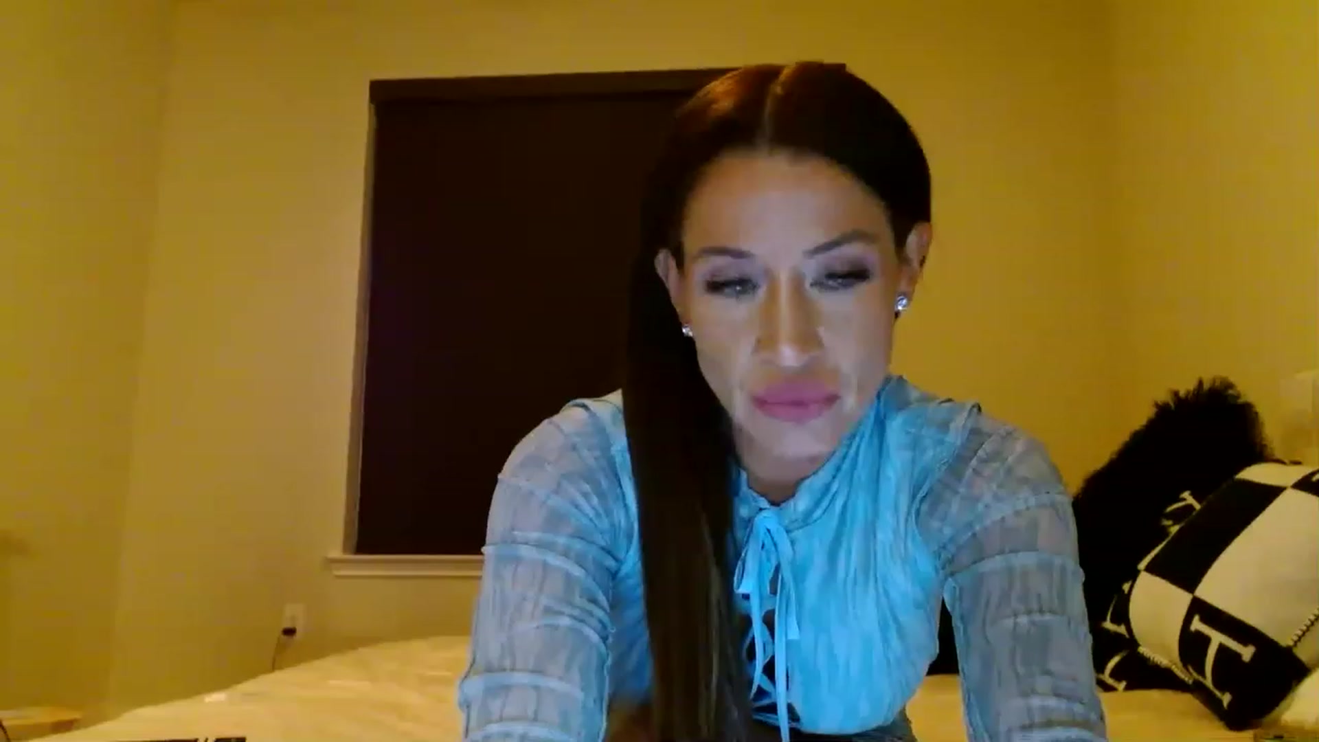 Gallery image thumbnail from Noelles's myfreecams stream on, 02/11/2023, 01:49 image 18 of 20