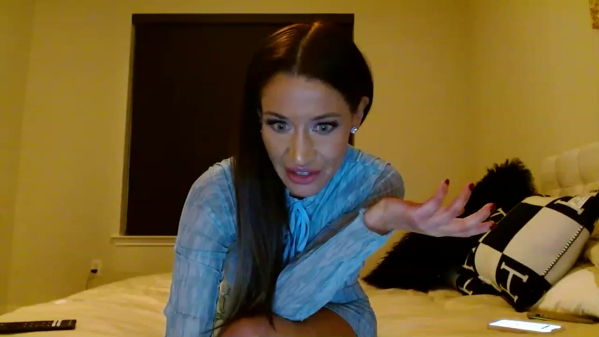 Gallery image thumbnail from Noelles's myfreecams stream on, 02/11/2023, 01:49 image 4 of 20