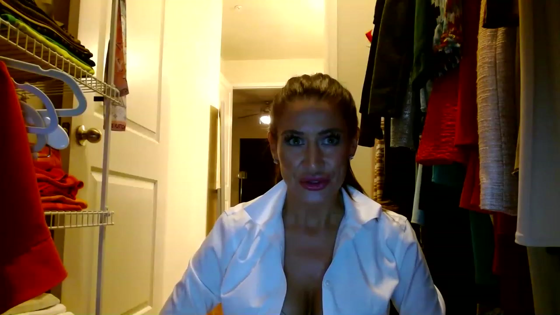 Gallery image thumbnail from Noelles's myfreecams stream on, 03/07/2023, 01:37 image 3 of 20