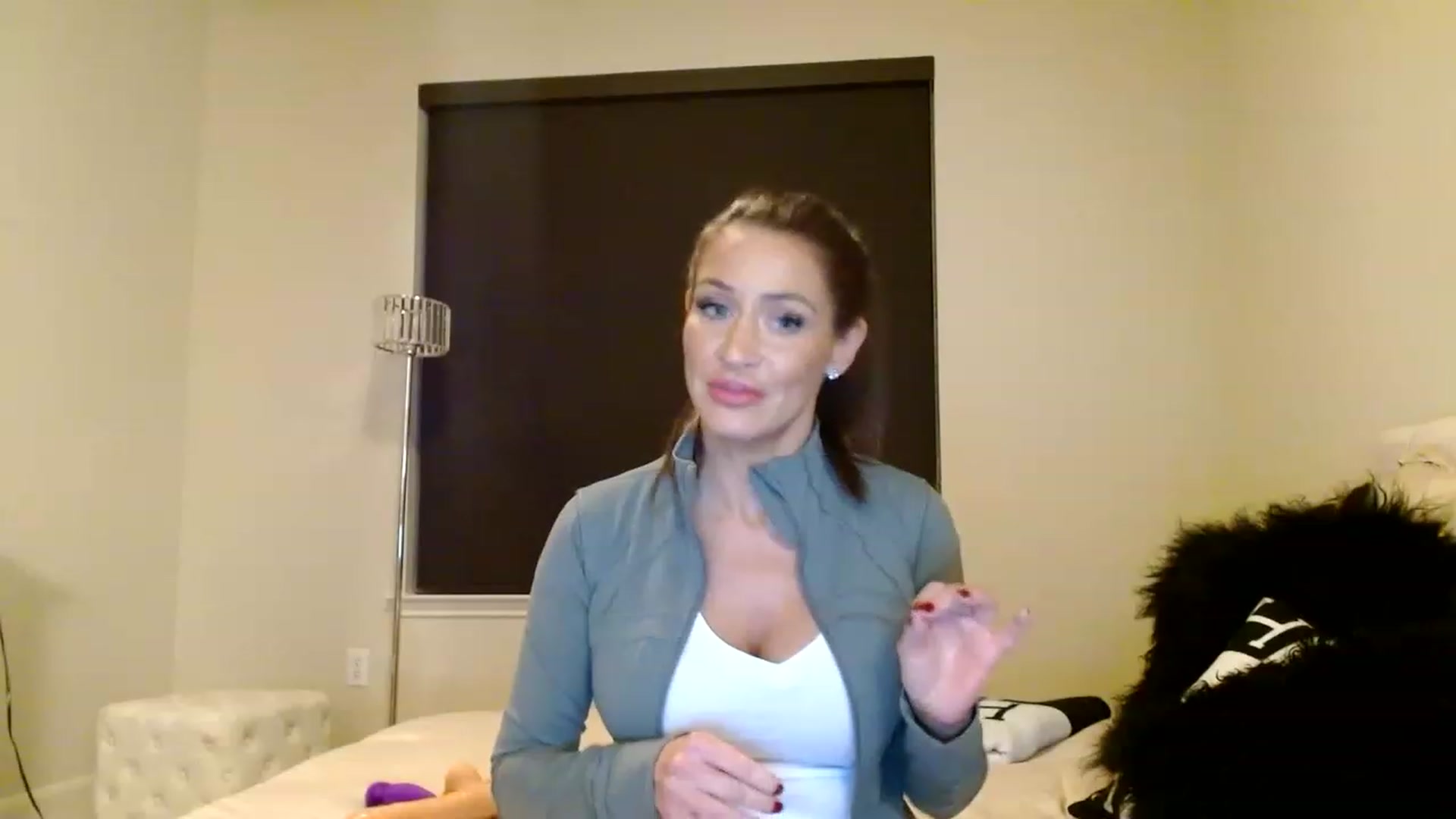 Gallery image thumbnail from Noelles's myfreecams stream on, 03/07/2023, 01:37 image 5 of 20