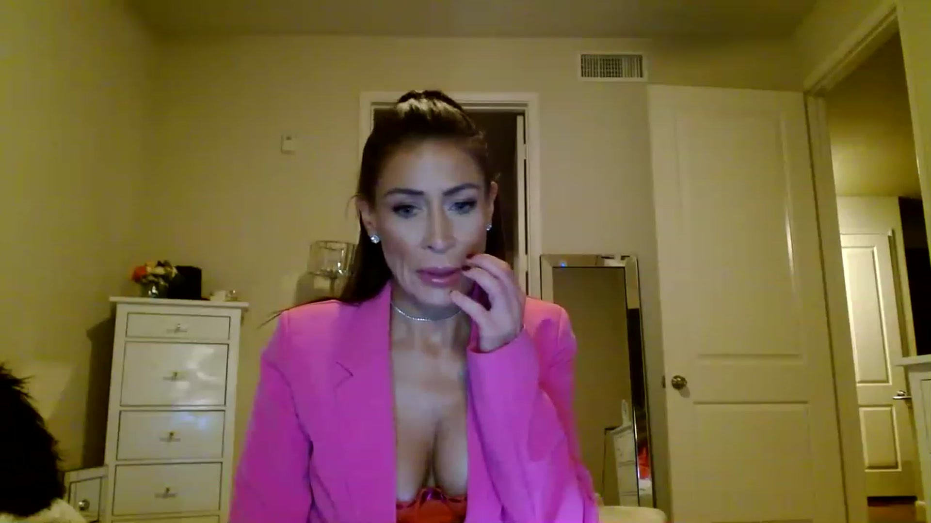 Gallery image thumbnail from Noelles's myfreecams stream on, 03/09/2023, 08:39 image 4 of 20