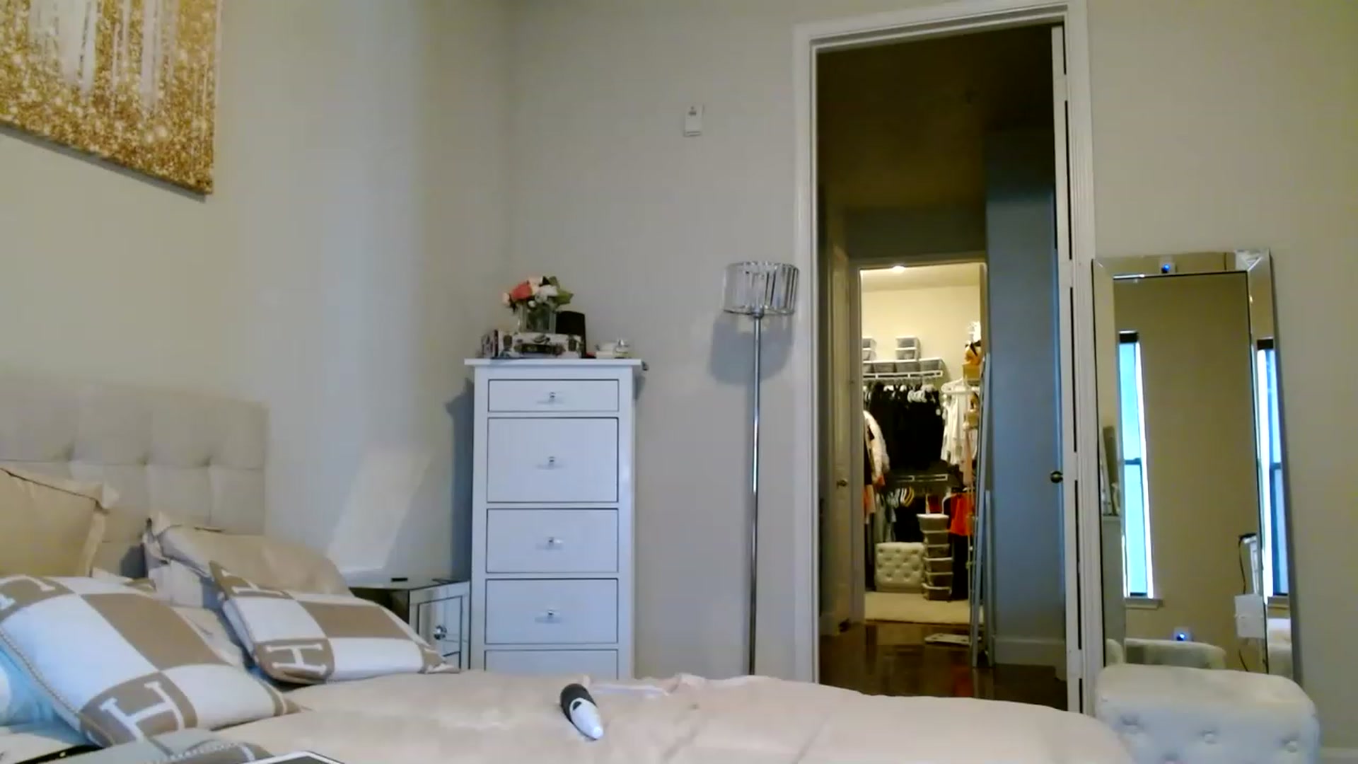Gallery image thumbnail from Noelles's myfreecams stream on, 03/12/2023, 13:37 image 19 of 20