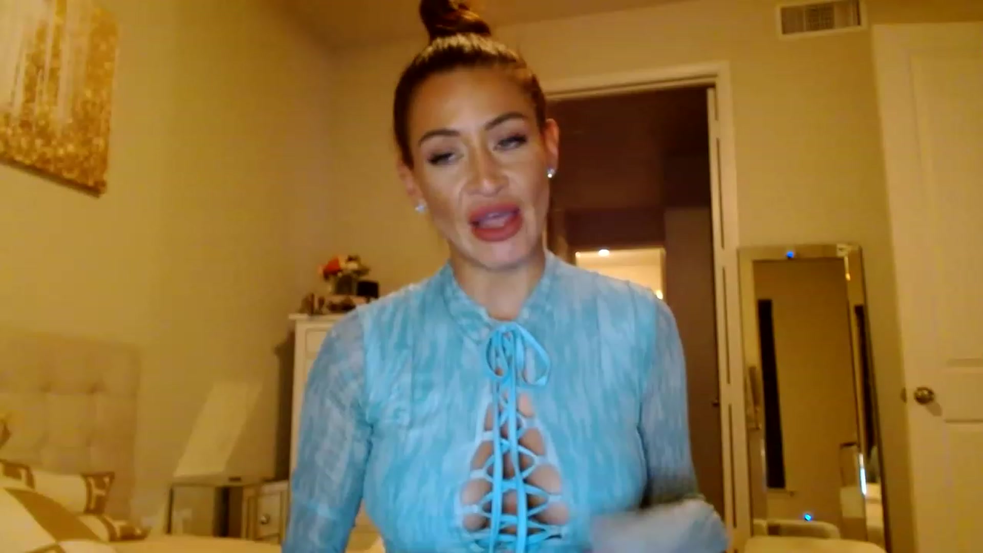 Gallery image thumbnail from Noelles's myfreecams stream on, 03/13/2023, 02:45 image 17 of 20