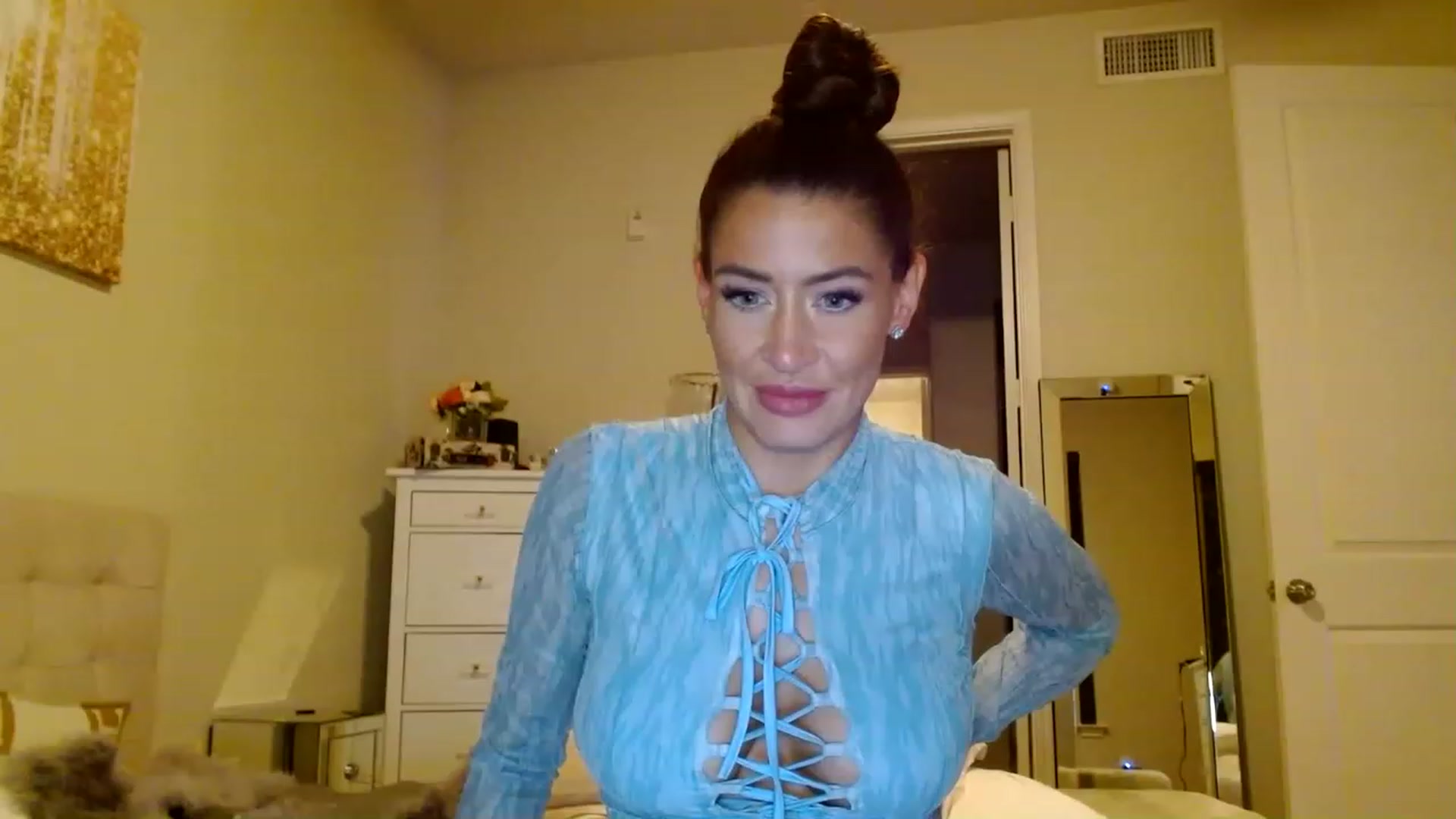 Gallery image thumbnail from Noelles's myfreecams stream on, 03/13/2023, 07:21 image 10 of 20