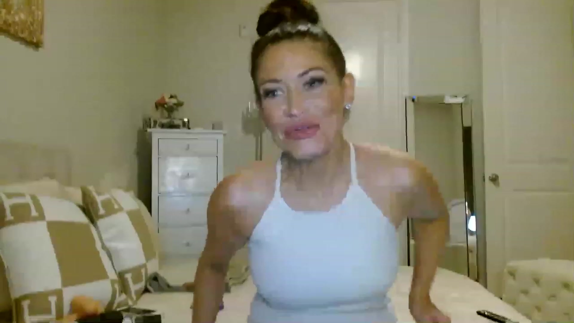 Gallery image thumbnail from Noelles's myfreecams stream on, 03/24/2023, 07:52 image 3 of 20