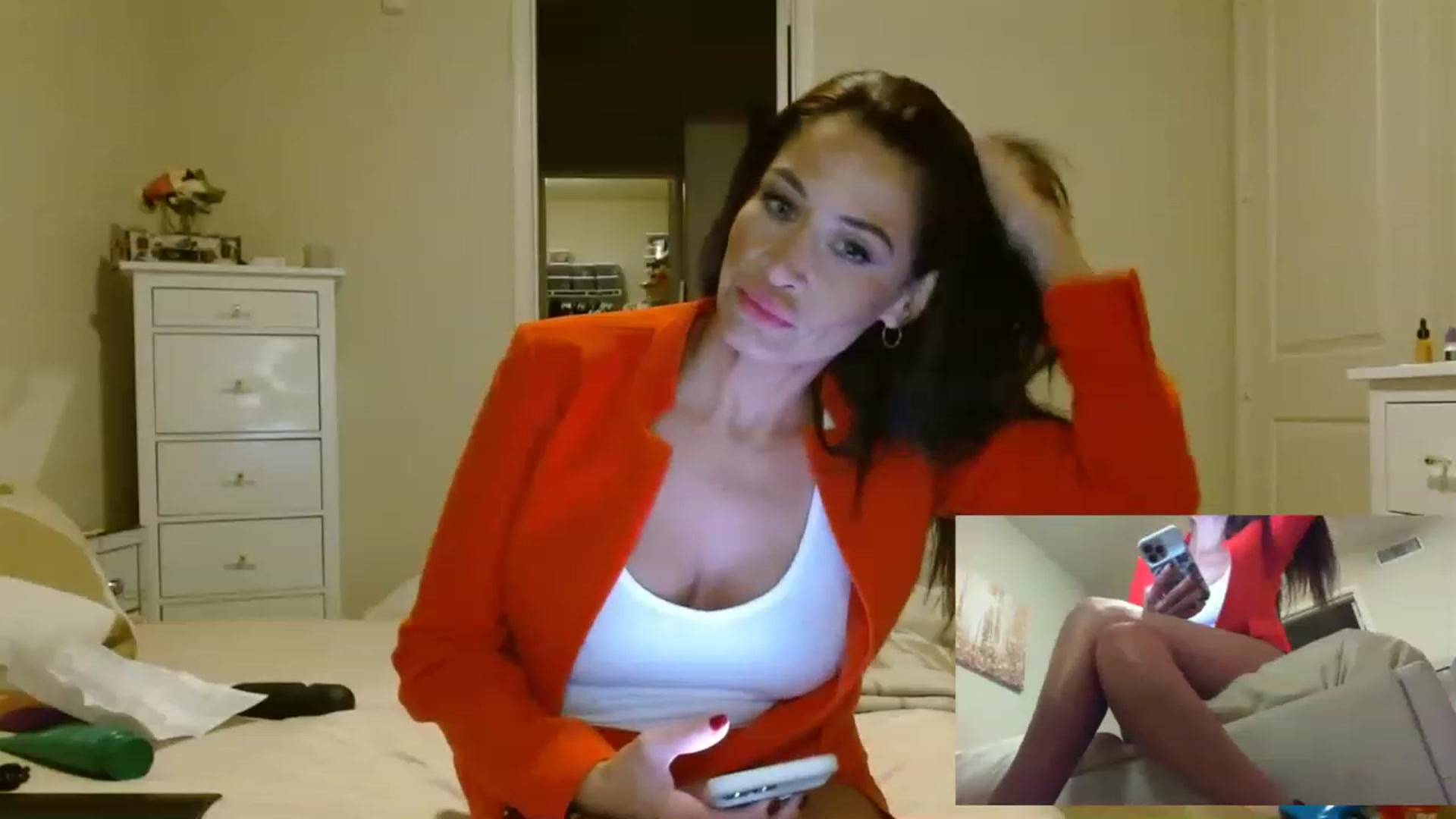 Gallery image thumbnail from Noelles's myfreecams stream on, 03/26/2023, 08:48 image 9 of 20