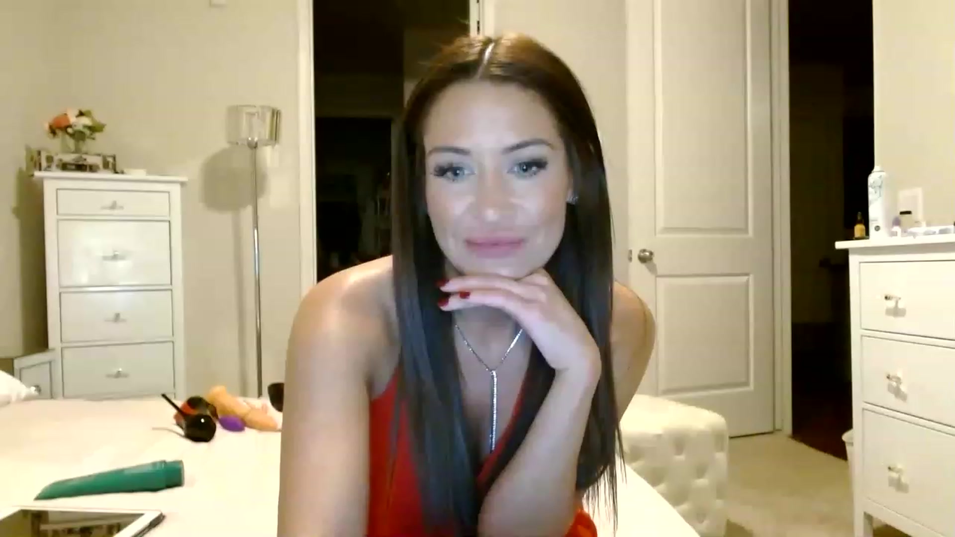 Gallery image thumbnail from Noelles's myfreecams stream on, 04/02/2023, 07:45 image 13 of 20