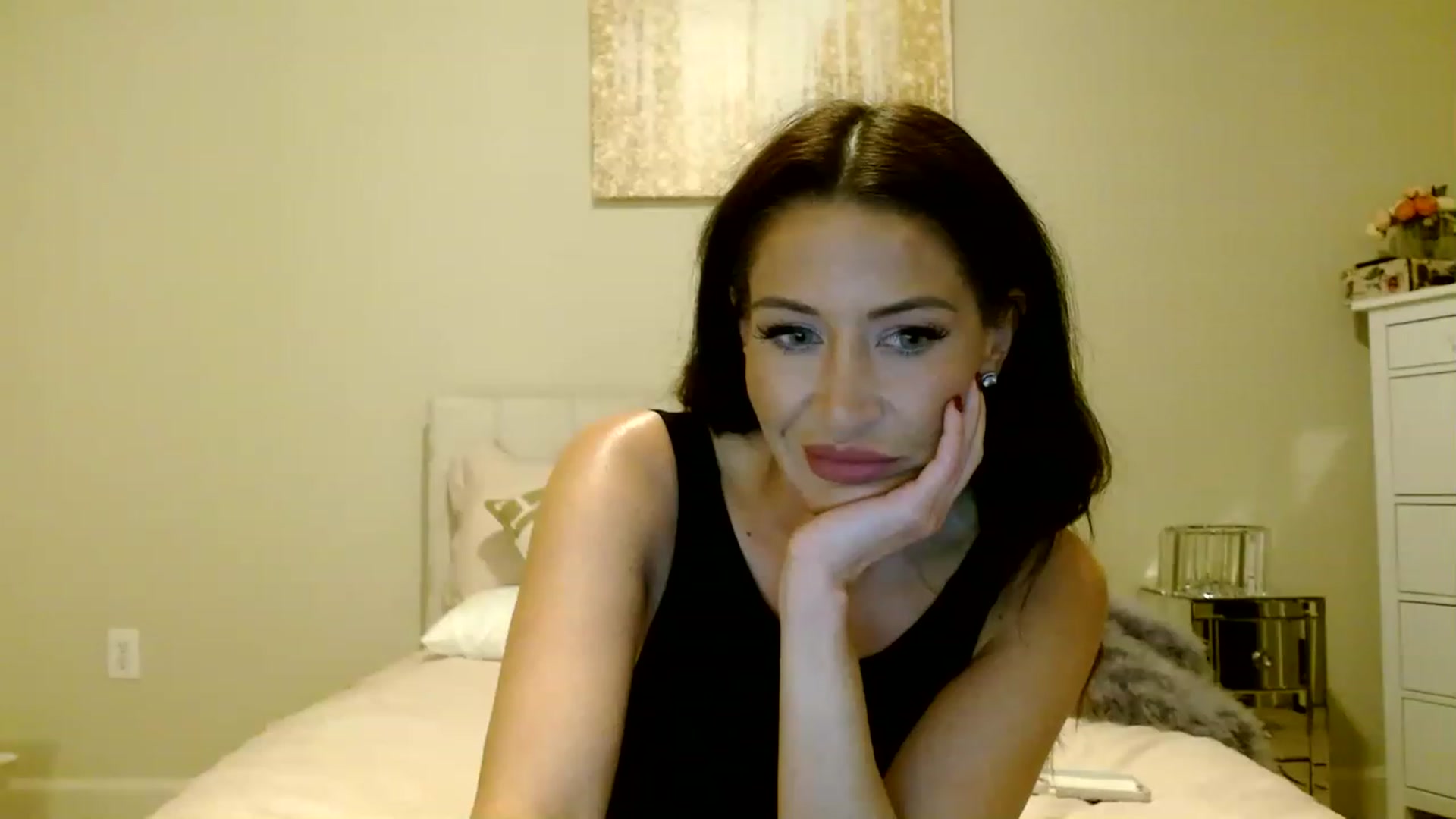 Gallery image thumbnail from Noelles's myfreecams stream on, 04/07/2023, 06:52 image 6 of 20