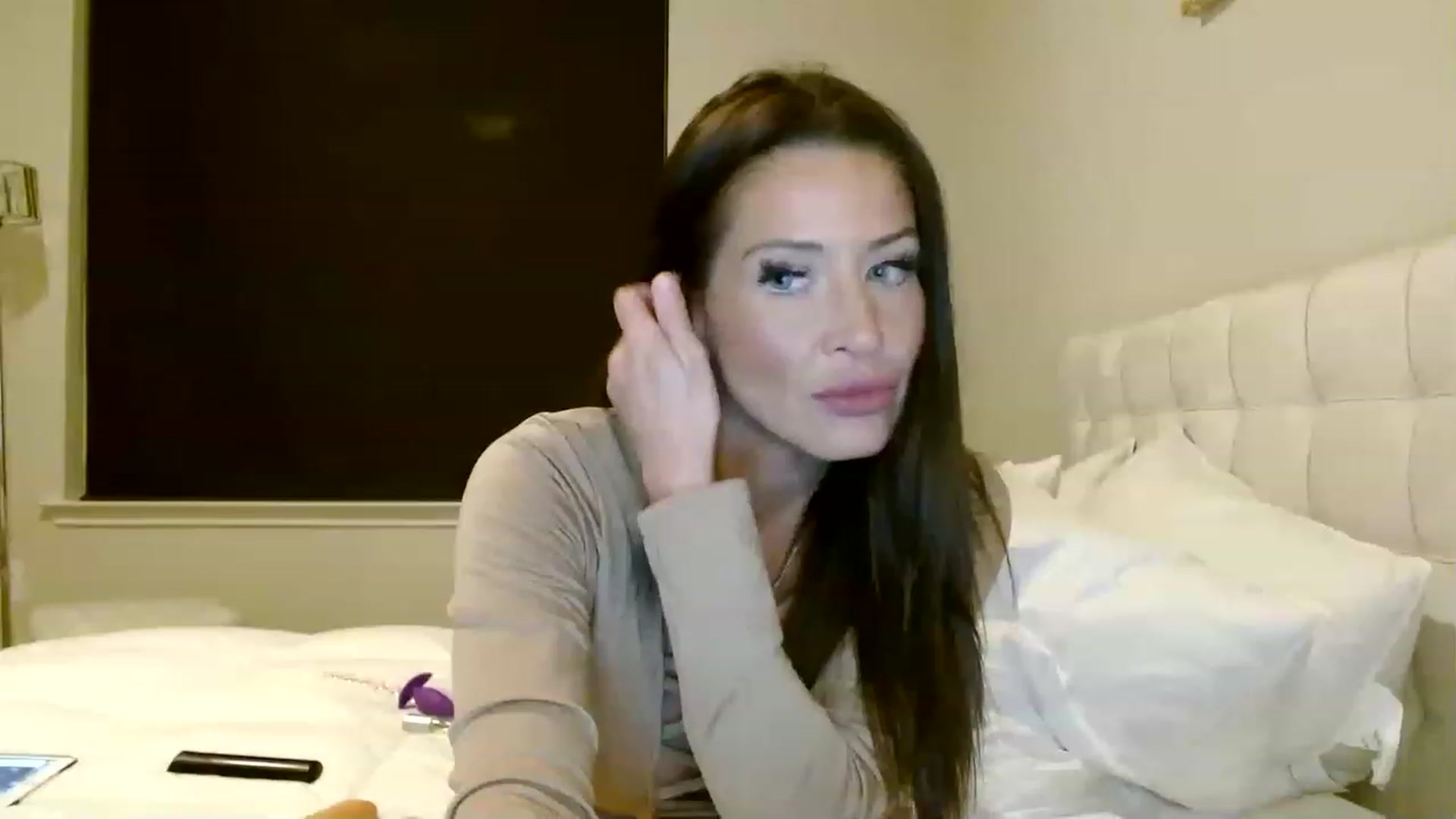 Gallery image thumbnail from Noelles's myfreecams stream on, 04/25/2023, 07:43 image 8 of 20