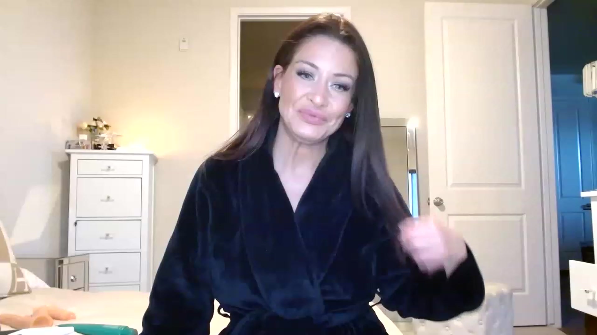 Gallery image thumbnail from Noelles's myfreecams stream on, 05/09/2023, 13:25 image 14 of 20