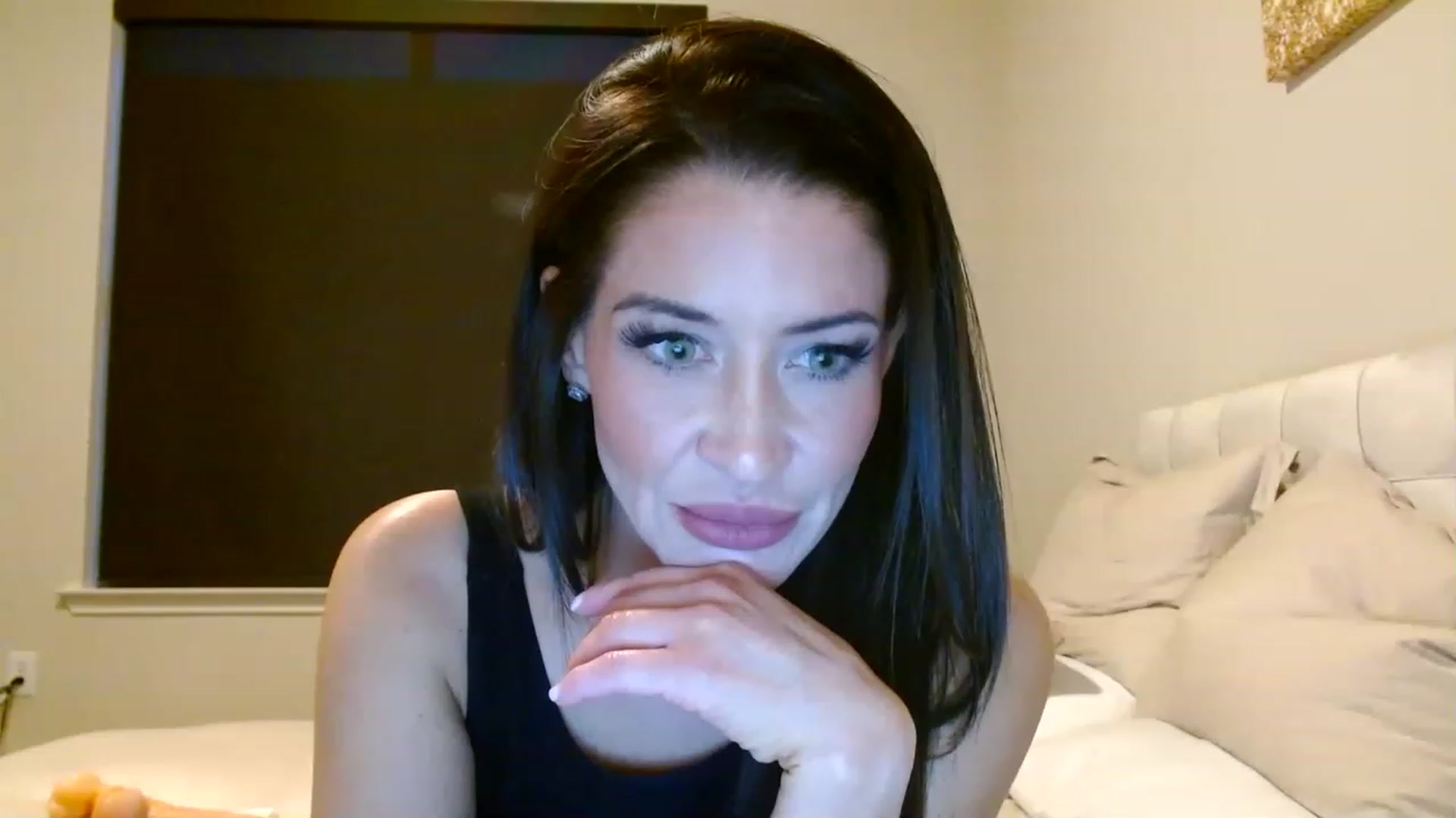 Gallery image thumbnail from Noelles's myfreecams stream on, 05/17/2023, 11:13 image 17 of 20