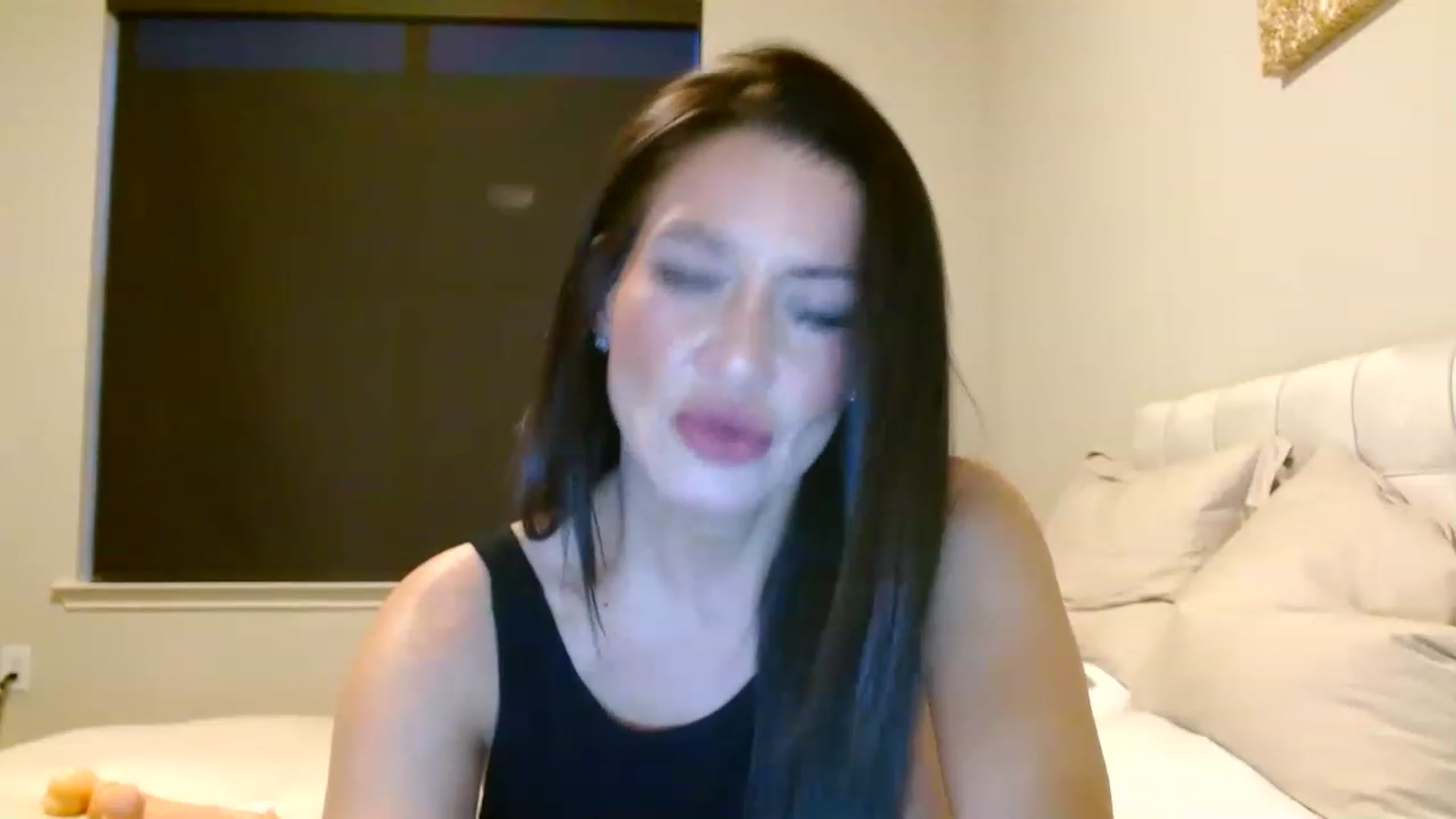 Gallery image thumbnail from Noelles's myfreecams stream on, 05/17/2023, 11:13 image 18 of 20
