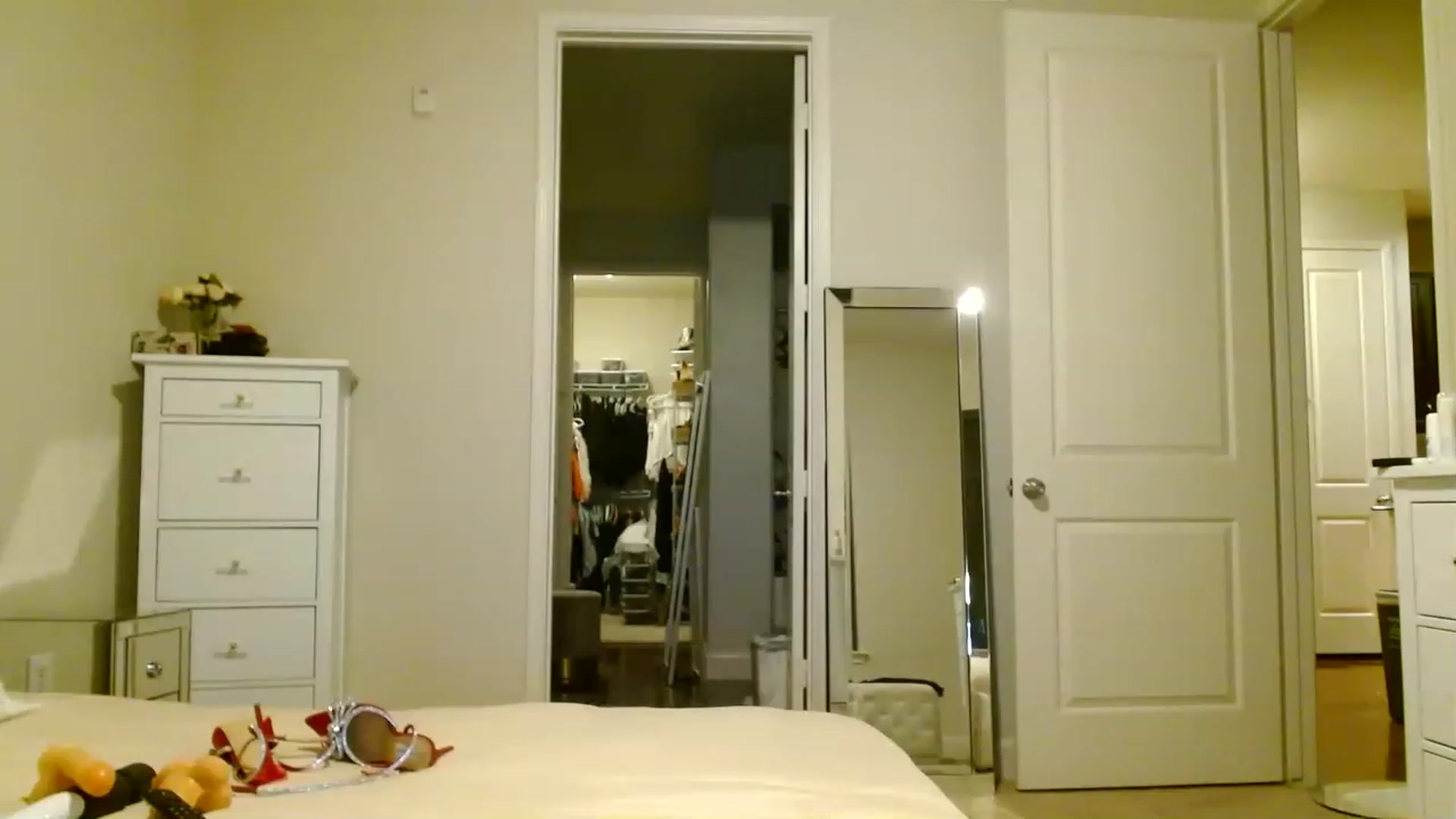 Gallery image thumbnail from Noelles's myfreecams stream on, 05/20/2023, 08:36 image 15 of 20