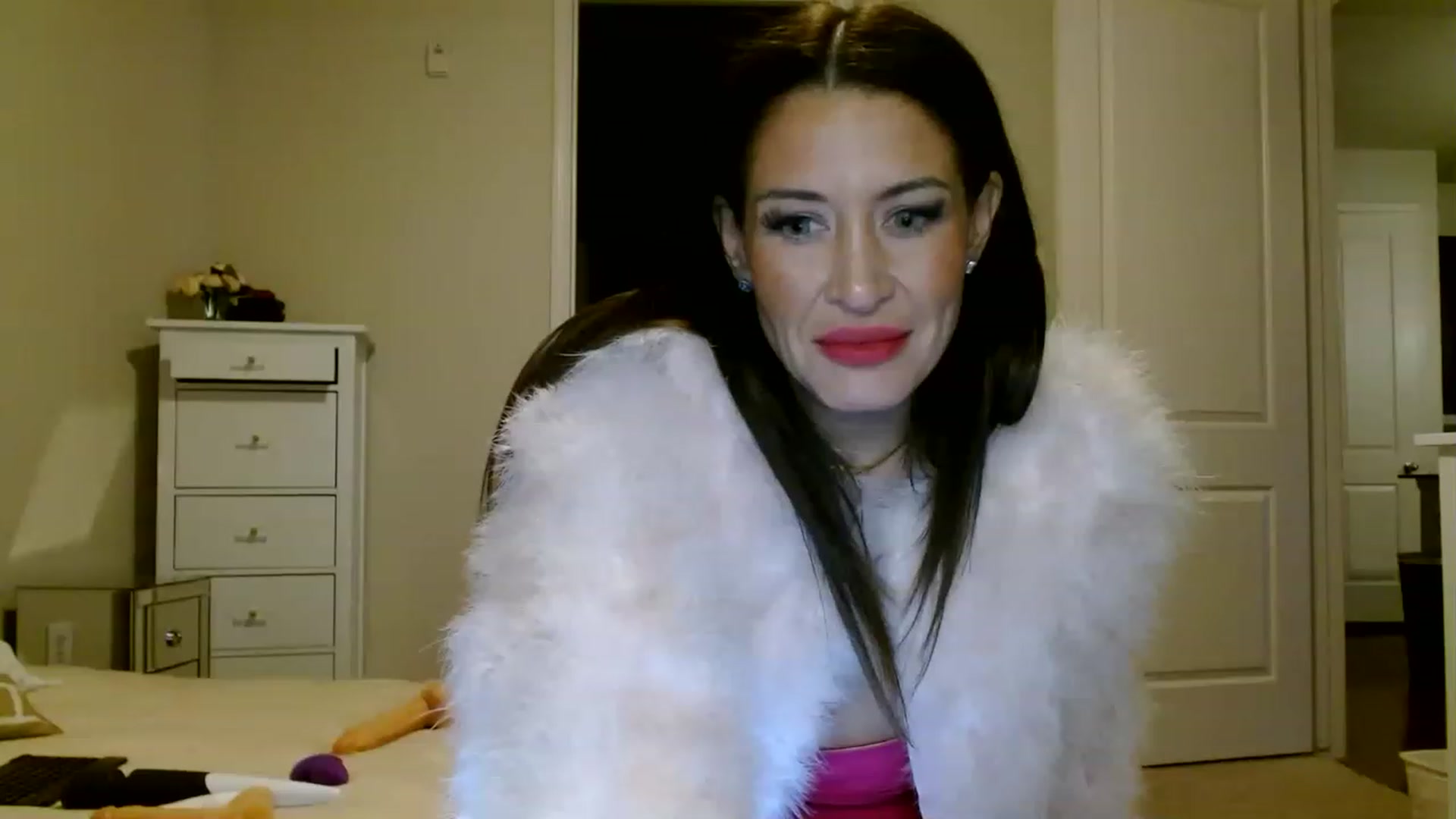 Gallery image thumbnail from Noelles's myfreecams stream on, 05/21/2023, 10:27 image 13 of 20