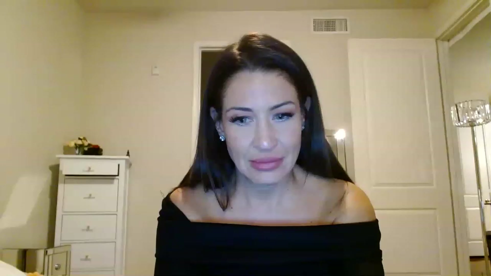 Gallery image thumbnail from Noelles's myfreecams stream on, 05/28/2023, 07:19 image 3 of 20