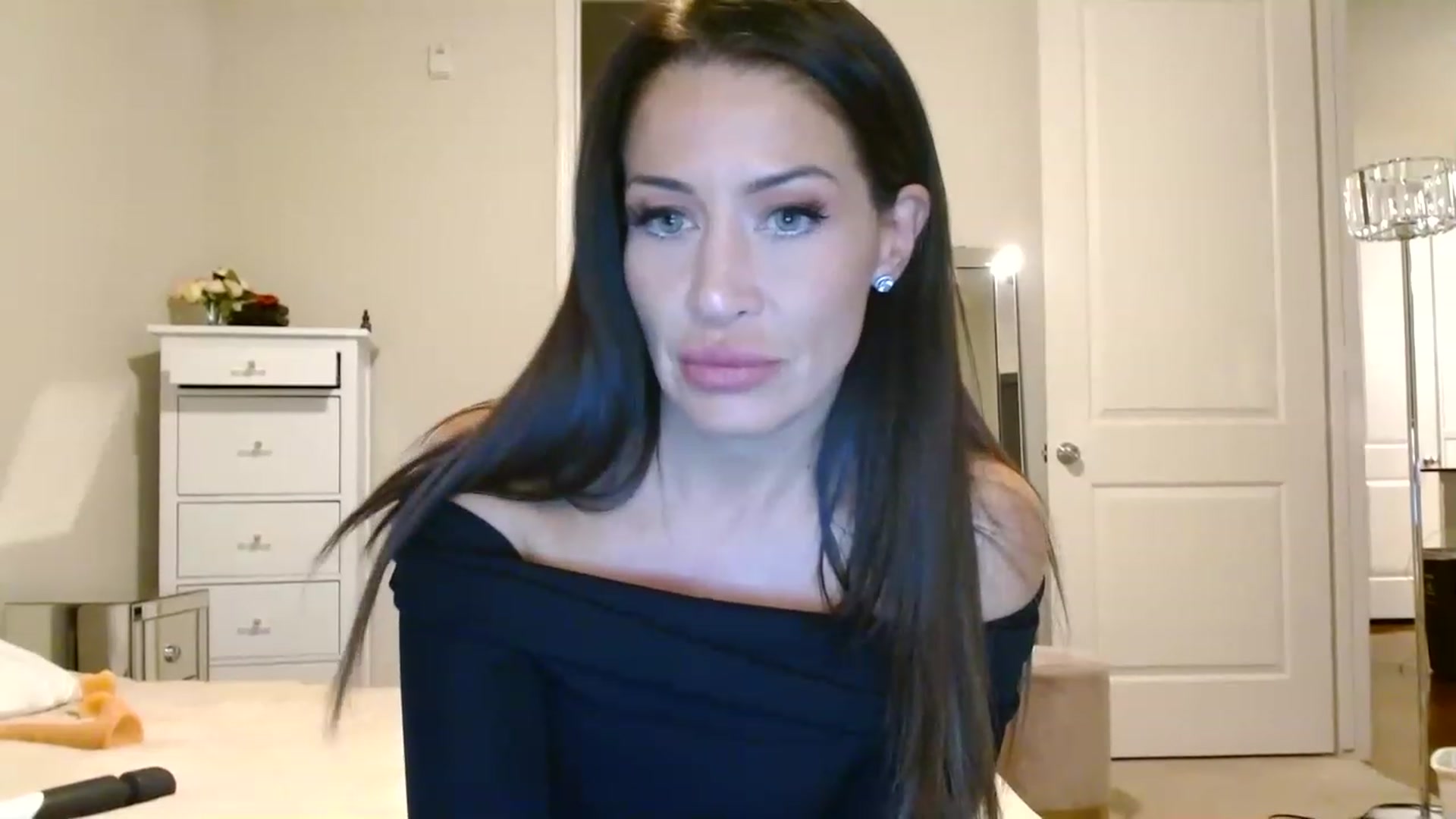 Gallery image thumbnail from Noelles's myfreecams stream on, 05/28/2023, 07:19 image 12 of 20