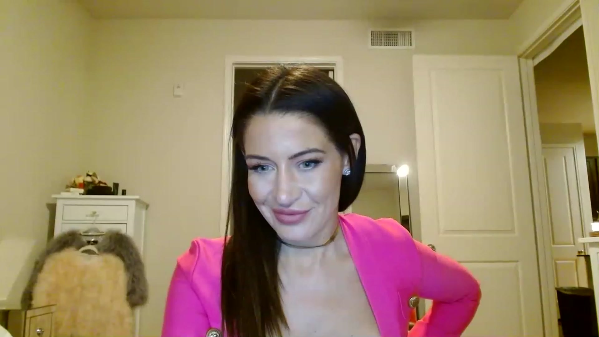 Gallery image thumbnail from Noelles's myfreecams stream on, 06/06/2023, 10:18 image 3 of 20