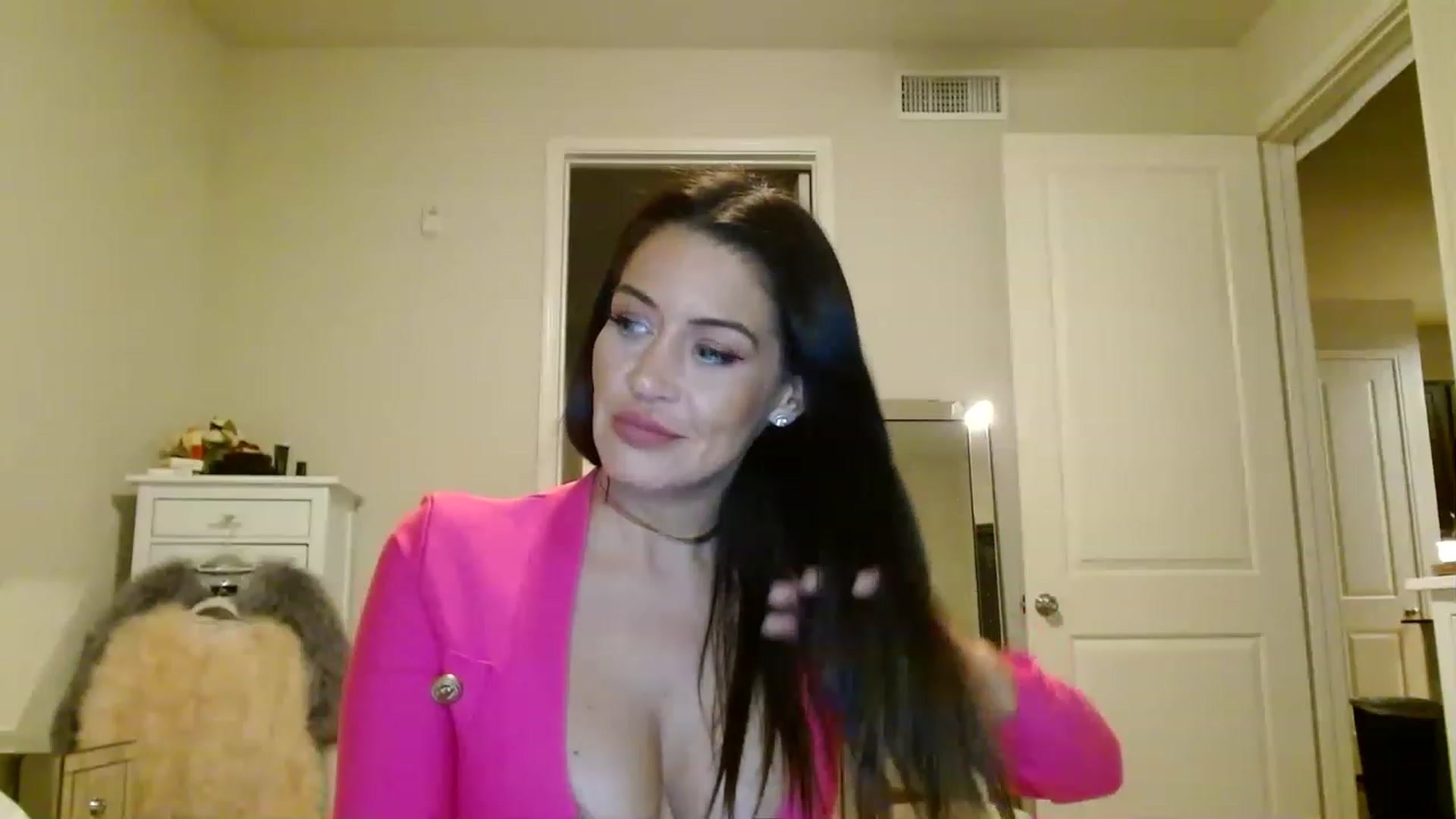 Gallery image thumbnail from Noelles's myfreecams stream on, 06/06/2023, 10:18 image 13 of 20
