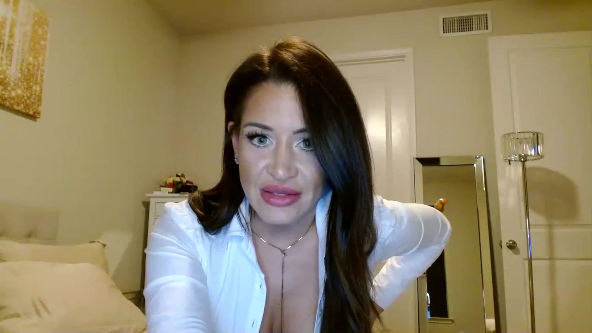 Gallery image thumbnail from Noelles's myfreecams stream on, 06/18/2023, 09:15 image 7 of 20