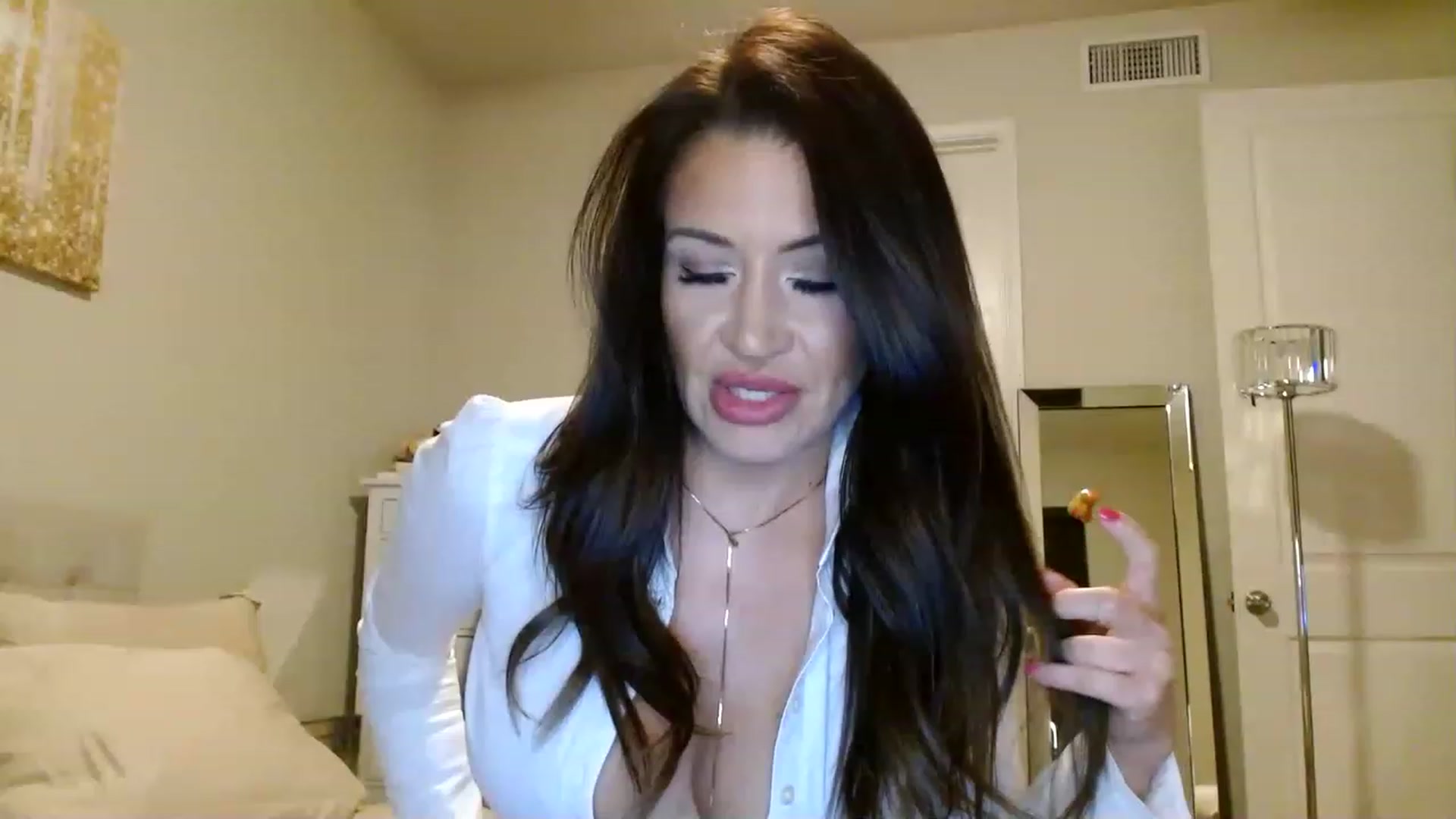 Gallery image thumbnail from Noelles's myfreecams stream on, 06/18/2023, 09:15 image 1 of 20