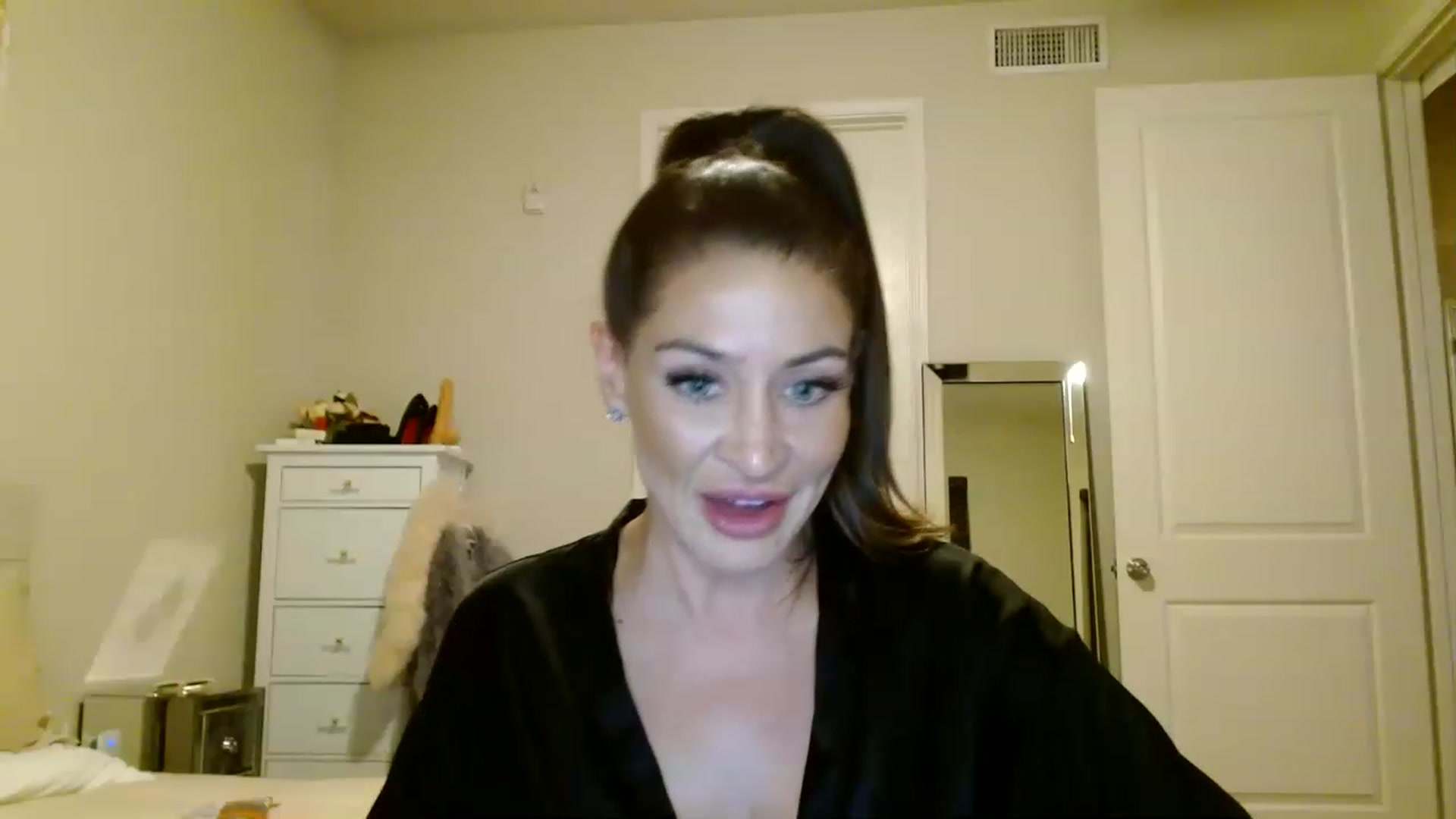Gallery image thumbnail from Noelles's myfreecams stream on, 06/20/2023, 09:04 image 20 of 20
