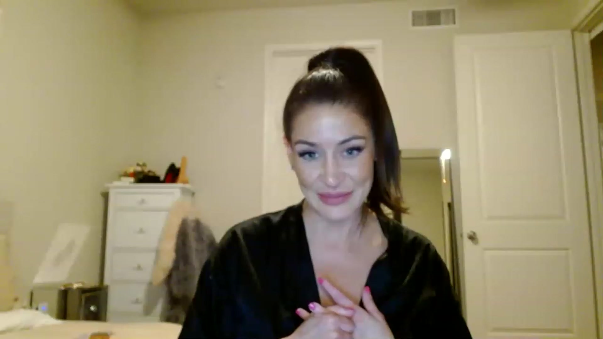 Gallery image thumbnail from Noelles's myfreecams stream on, 06/20/2023, 09:04 image 17 of 20