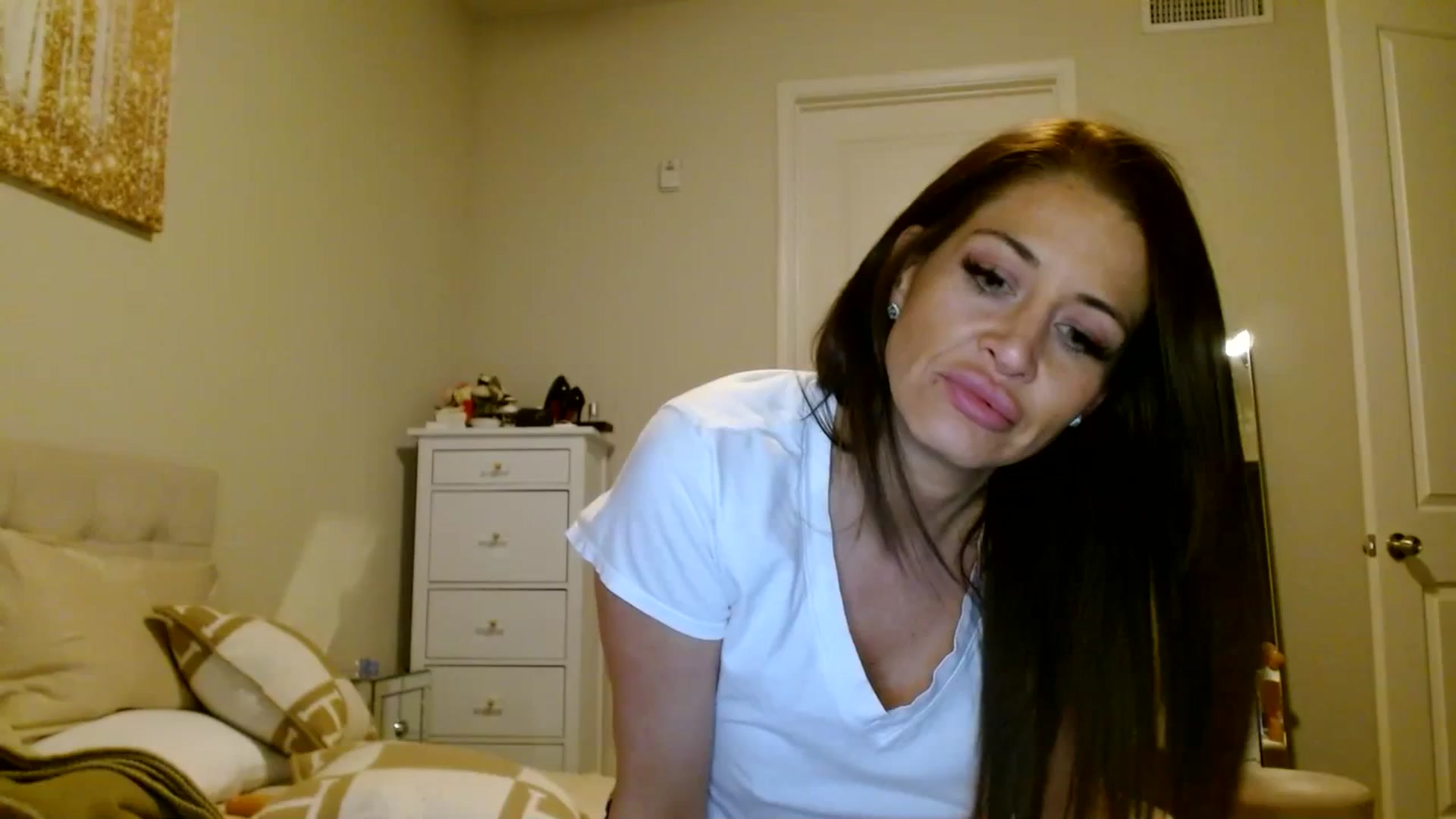 Gallery image thumbnail from Noelles's myfreecams stream on, 07/07/2023, 10:18 image 17 of 20