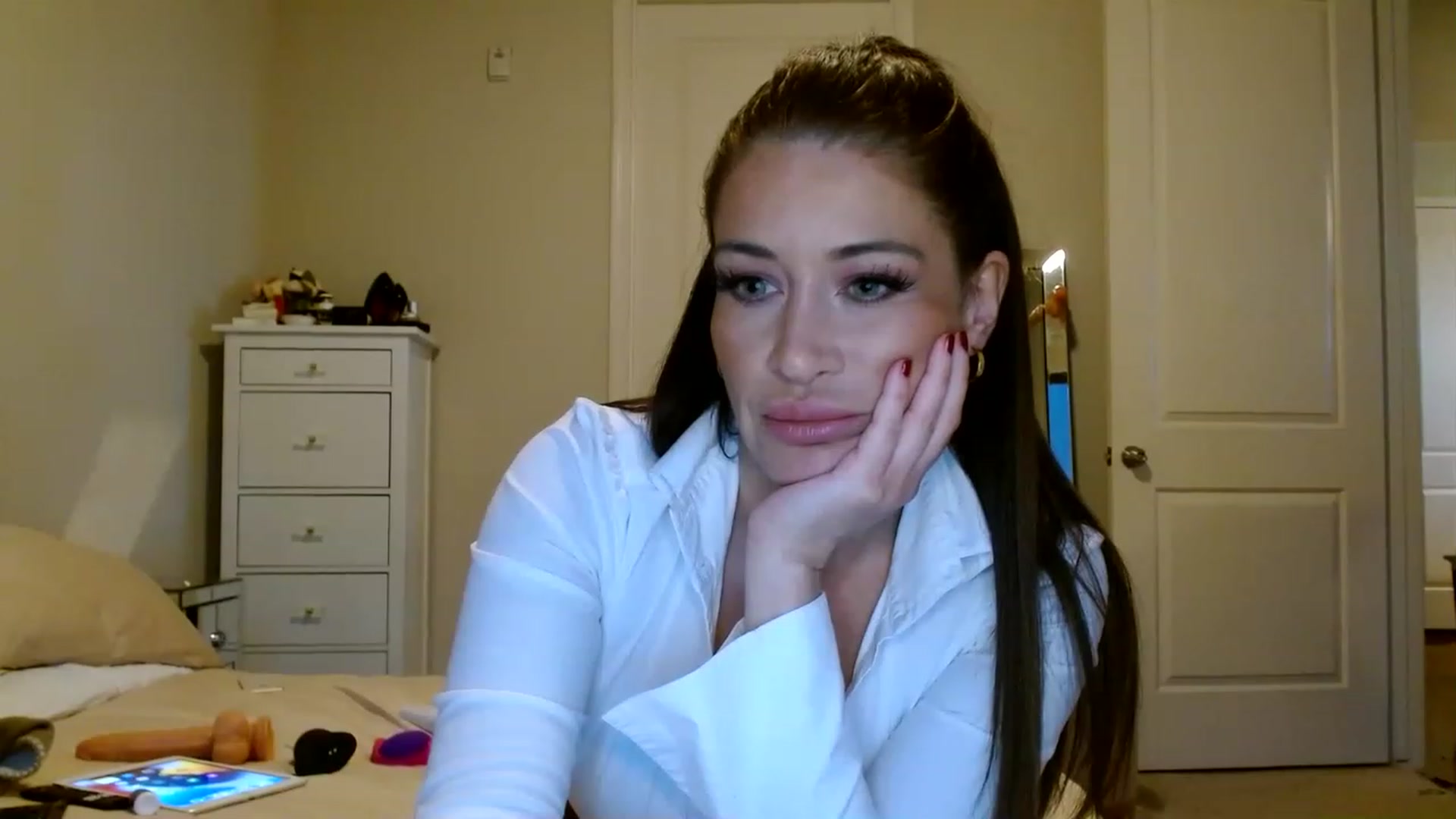 Gallery image thumbnail from Noelles's myfreecams stream on, 07/10/2023, 12:06 image 19 of 20