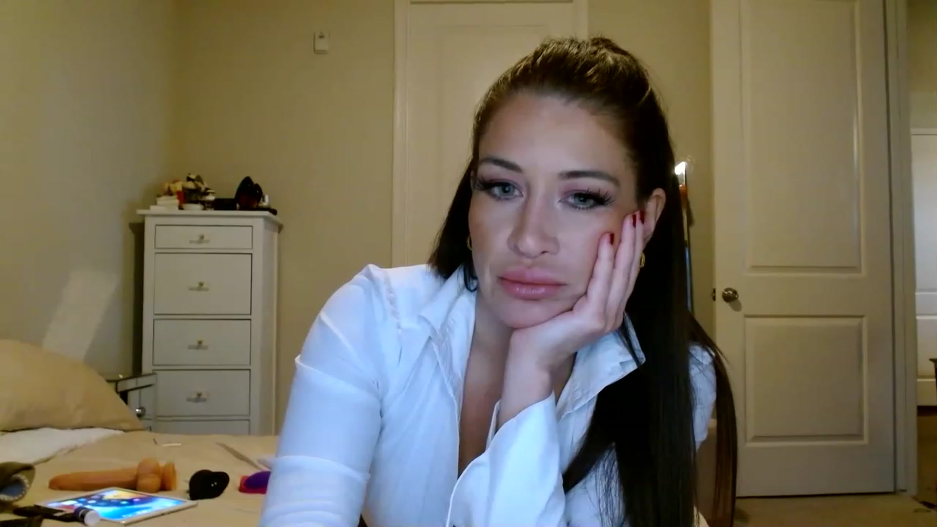 Gallery image thumbnail from Noelles's myfreecams stream on, 07/10/2023, 12:06 image 16 of 20