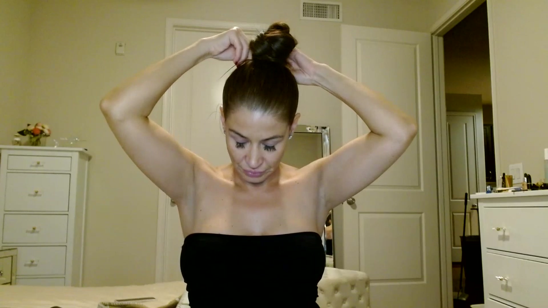 Gallery image thumbnail from Noelles's myfreecams stream on, 07/12/2023, 09:55 image 11 of 20