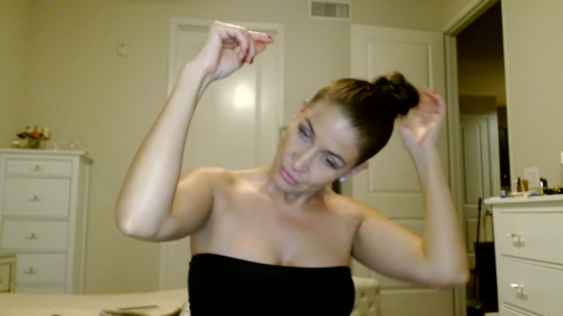 Gallery image thumbnail from Noelles's myfreecams stream on, 07/12/2023, 09:55 image 10 of 20