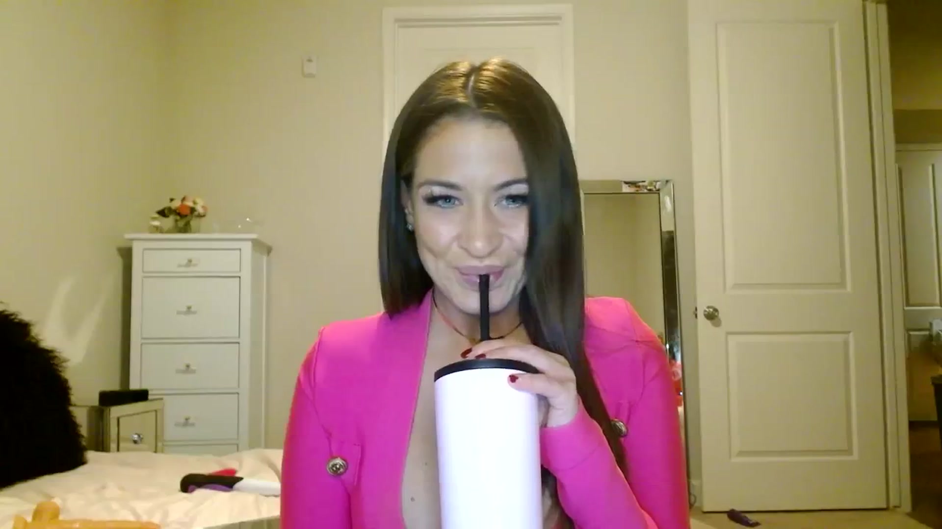Gallery image thumbnail from Noelles's myfreecams stream on, 07/22/2023, 09:08 image 11 of 20