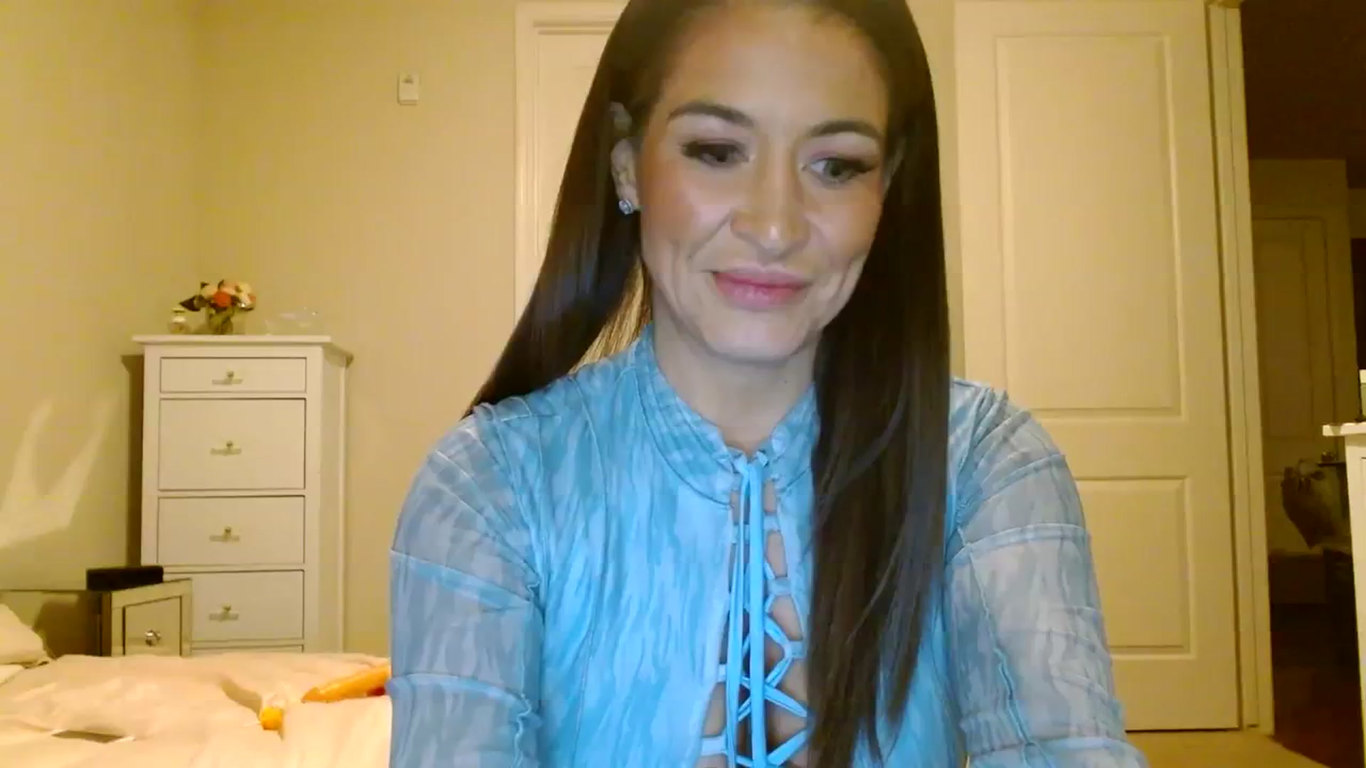 Gallery image thumbnail from Noelles's myfreecams stream on, 07/23/2023, 08:20 image 6 of 20