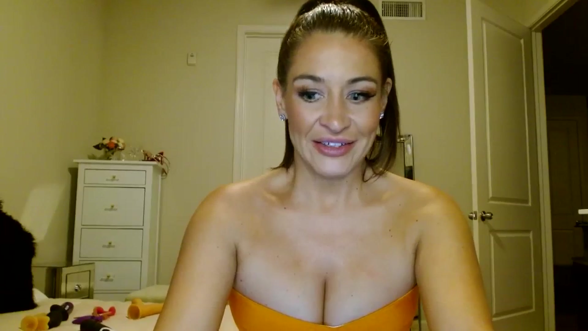 Gallery image thumbnail from Noelles's myfreecams stream on, 07/24/2023, 08:11 image 20 of 20