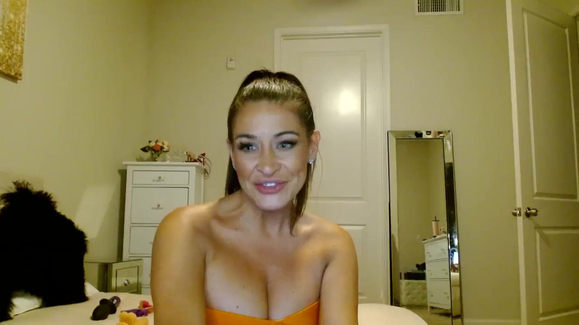 Gallery image thumbnail from Noelles's myfreecams stream on, 07/24/2023, 09:32 image 16 of 20