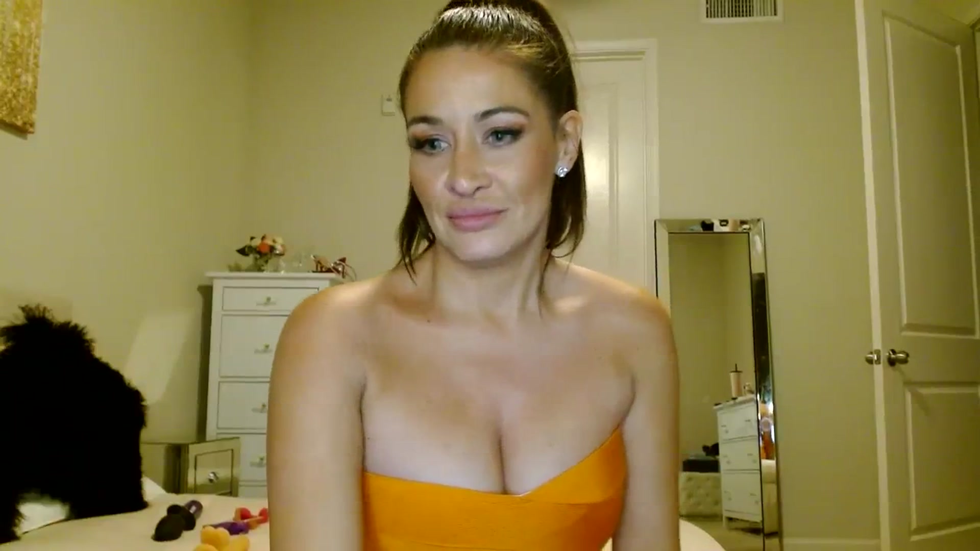 Gallery image thumbnail from Noelles's myfreecams stream on, 07/24/2023, 09:32 image 15 of 20