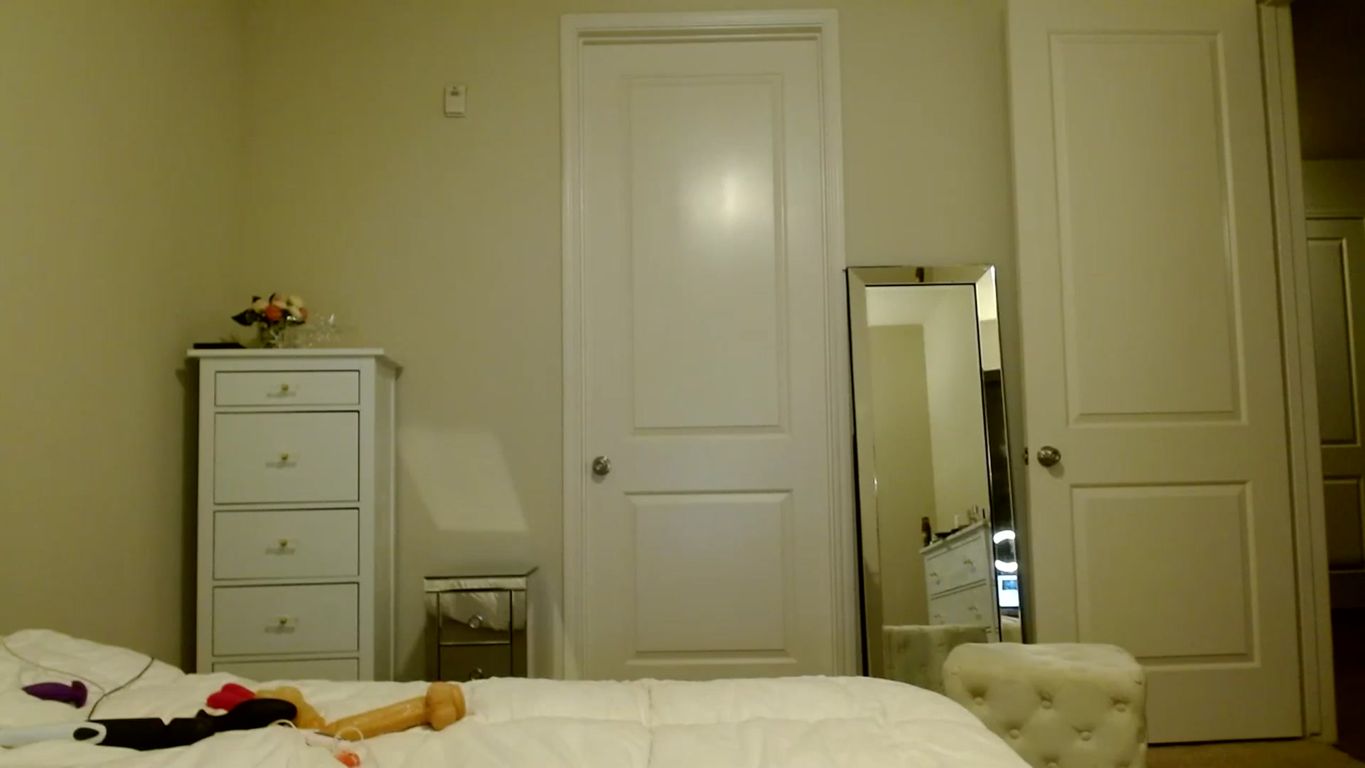 Gallery image thumbnail from Noelles's myfreecams stream on, 08/23/2023, 09:17 image 8 of 20