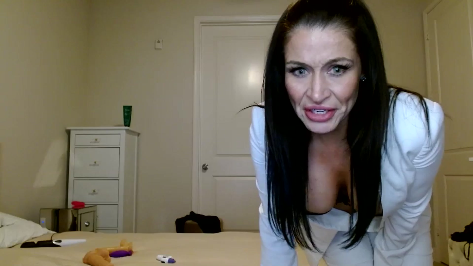 Gallery image thumbnail from Noelles's myfreecams stream on, 12/25/2023, 01:29 image 20 of 20