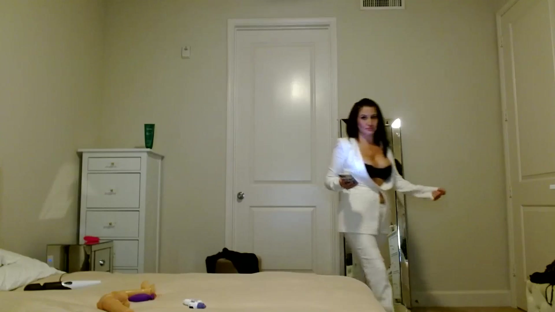 Gallery image thumbnail from Noelles's myfreecams stream on, 12/25/2023, 02:28 image 10 of 20