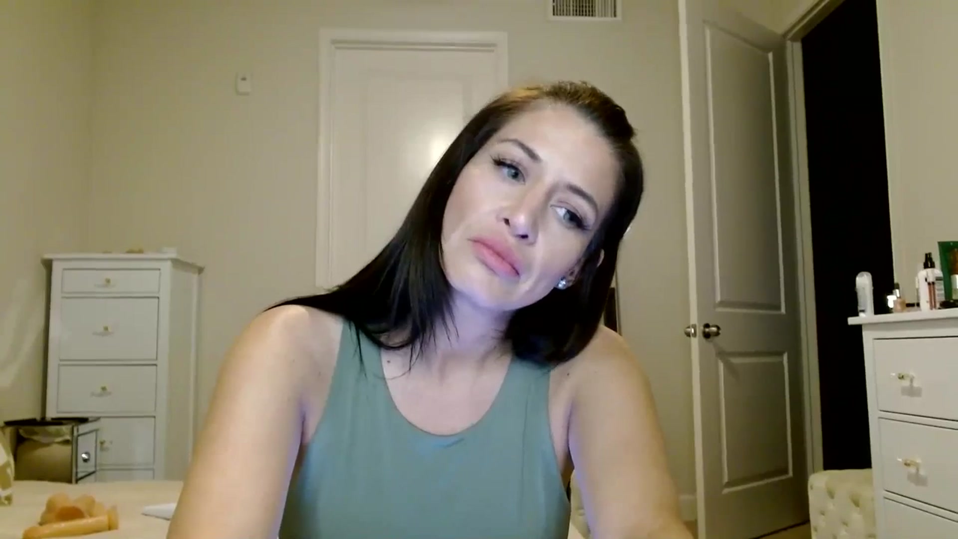 Gallery image thumbnail from Noelles's myfreecams stream on, 01/03/2024, 11:54 image 2 of 20