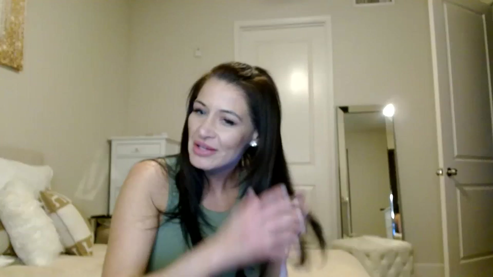 Gallery image thumbnail from Noelles's myfreecams stream on, 01/03/2024, 11:54 image 20 of 20