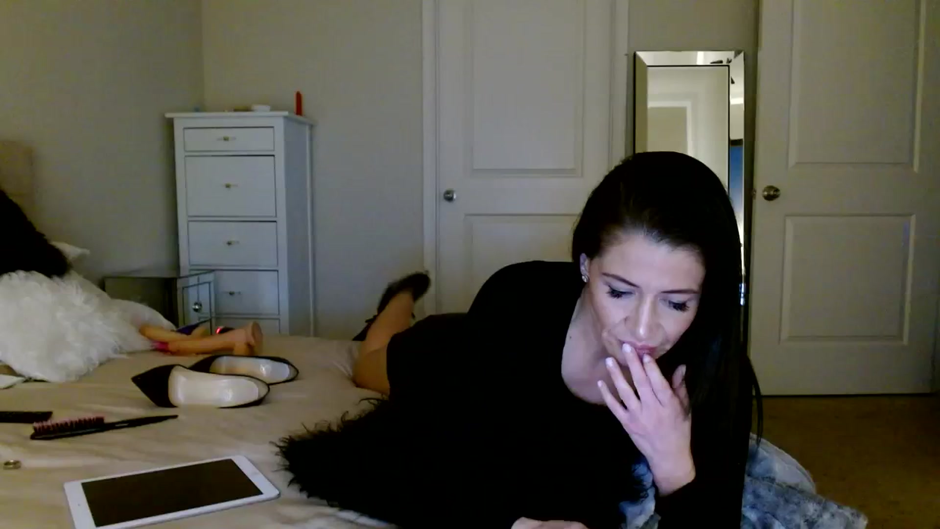 Gallery image thumbnail from Noelles's myfreecams stream on, 01/11/2024, 13:40 image 11 of 20